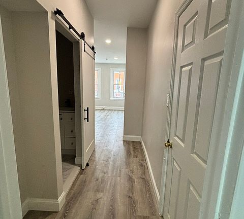 5th image of 3346 N Howard St #1