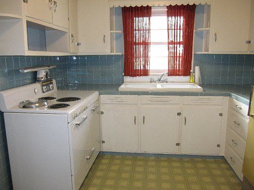 3rd image of 126 Royal Heights Dr
