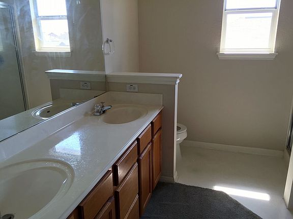 4th image of 228 Dana Dr