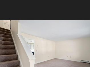 11 Hartford Ave E UNIT 1, Mendon, MA 01756