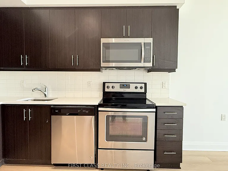 15 Zorra St #606 — Photo 11