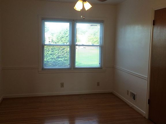 4th image of 2908 Abigail Dr