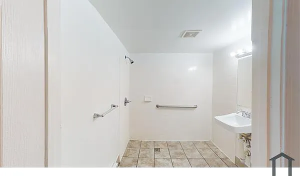 4953 G St SE #B6 — Photo 7