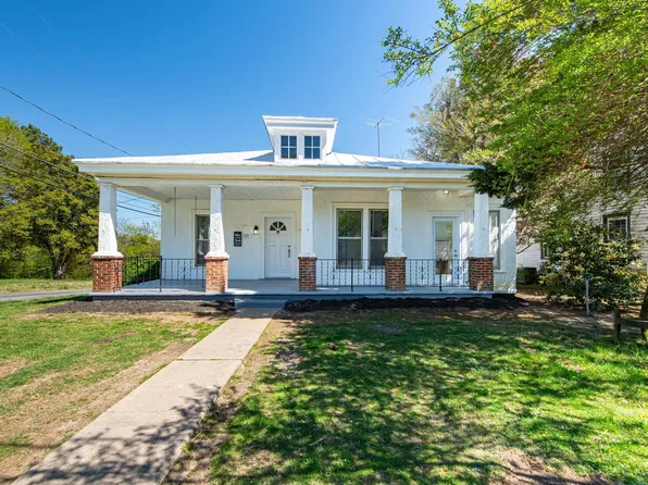 125 South St, Louisa, VA 23093
