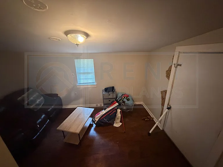 521 Georgia St — Photo 4