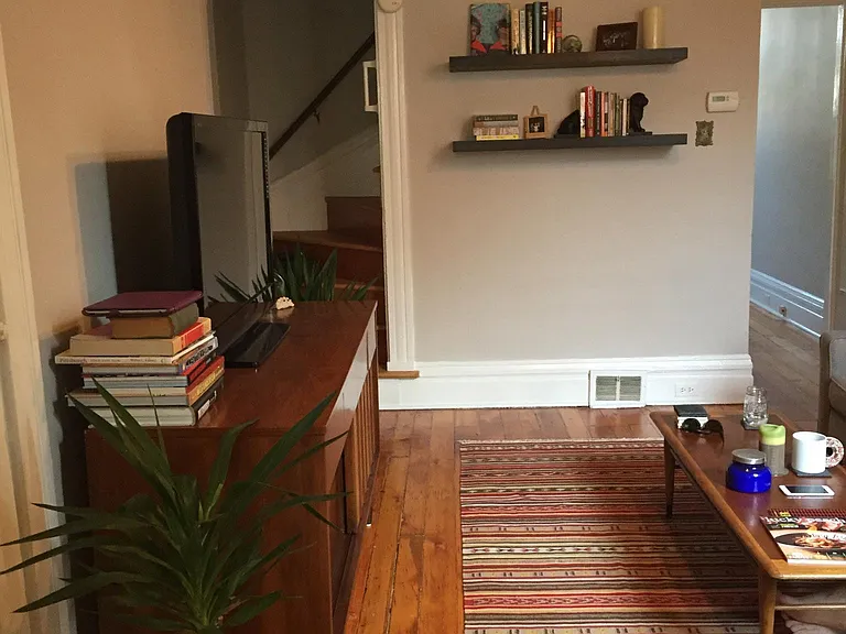 372 Main St — Photo 3
