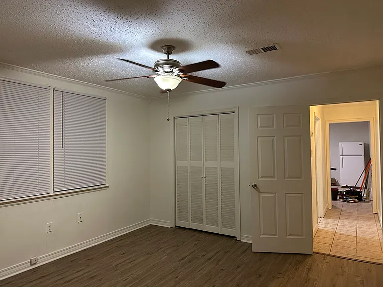 5017 Oak Dr #5017 — Photo 3