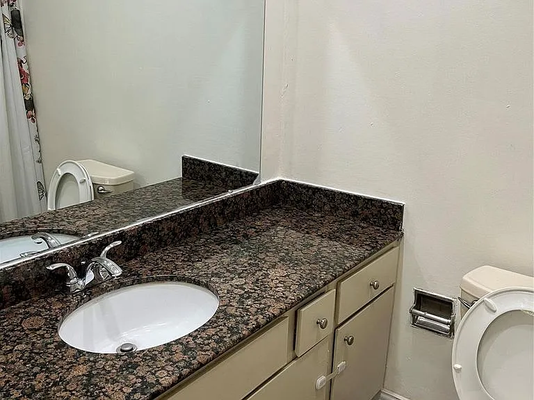 2nd bathroom