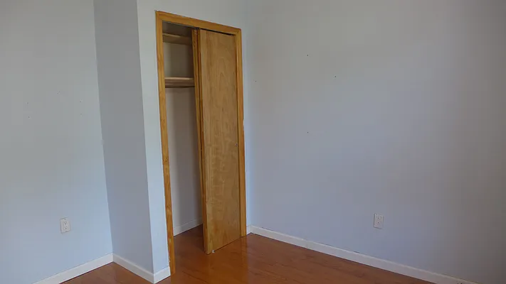 Rented by Garfield Realty  | media 44