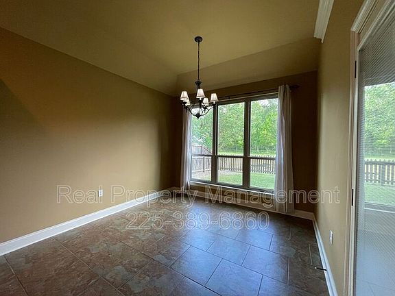 5th image of 3131 Nicholson Lake Dr