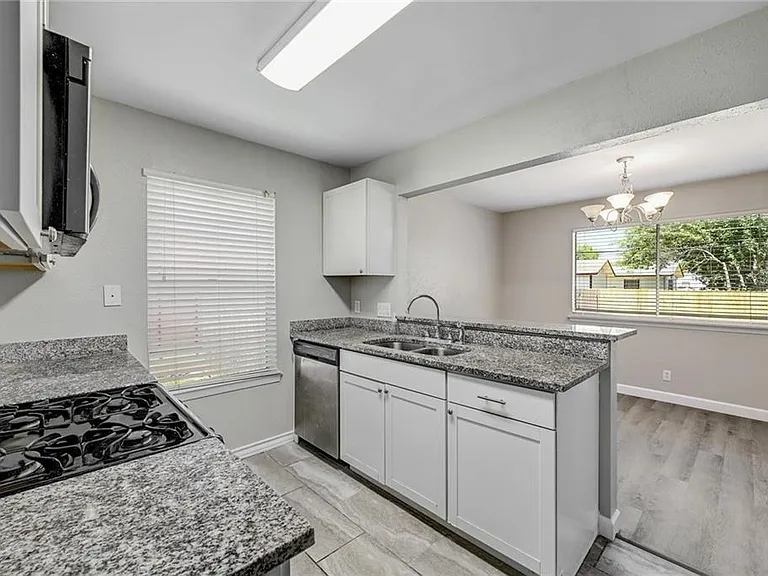 906 Cactus Dr — Photo 8