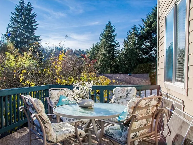 8525 S 115th Pl #3 — Photo 4