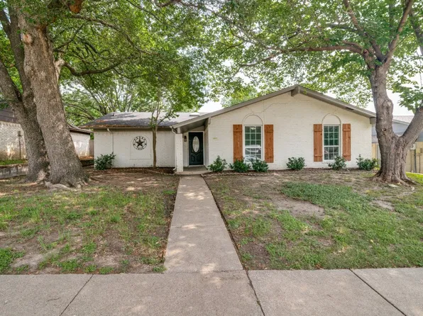 922 Meadowdale Cir, Garland, TX 75043