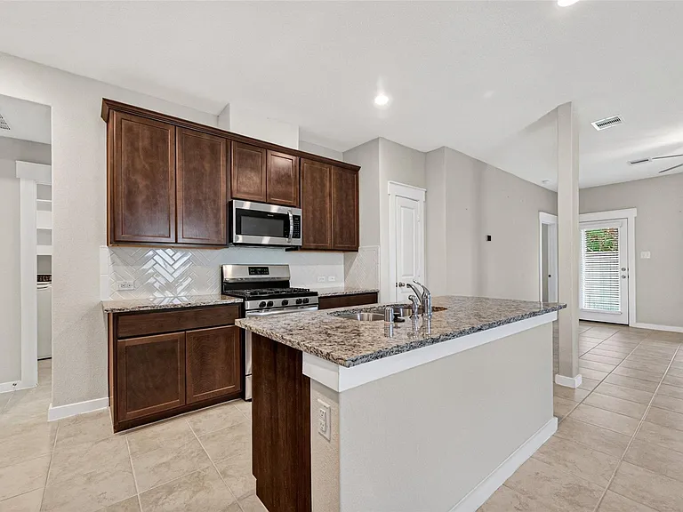 252 Laura Leigh Ln — Photo 11