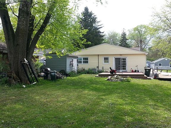 4th image of 145 N Emerald Ave