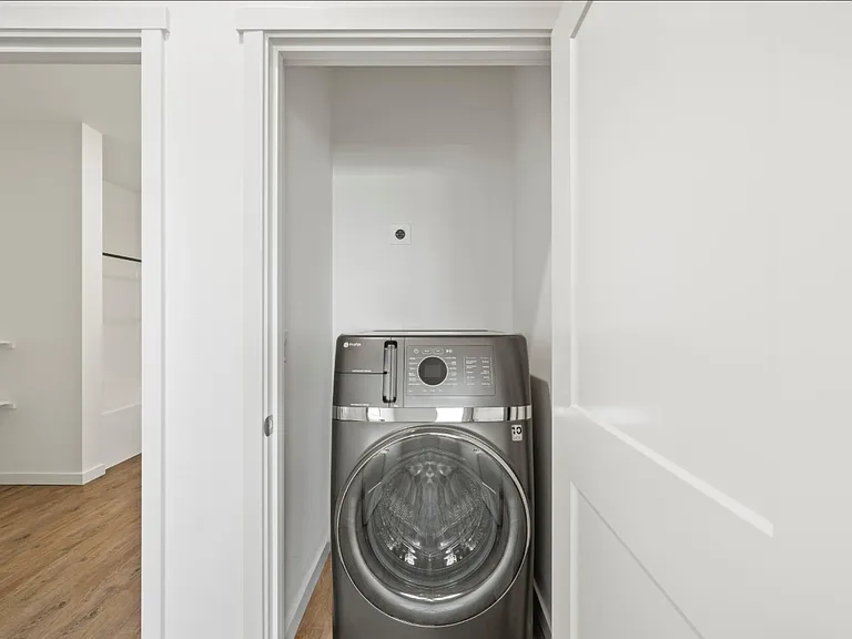 Columbia River Walk Apartments — Photo 92