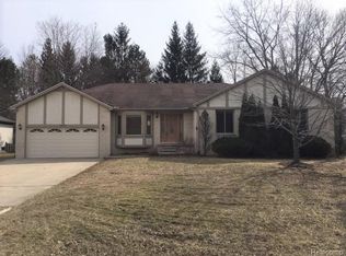 3322 Fanone Dr, Port Huron, MI 48060