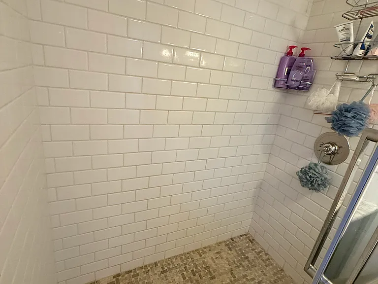 320 Bernice Ave — Photo 7