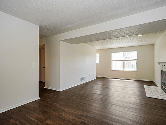 3rd image of 6768 Fallon Ln