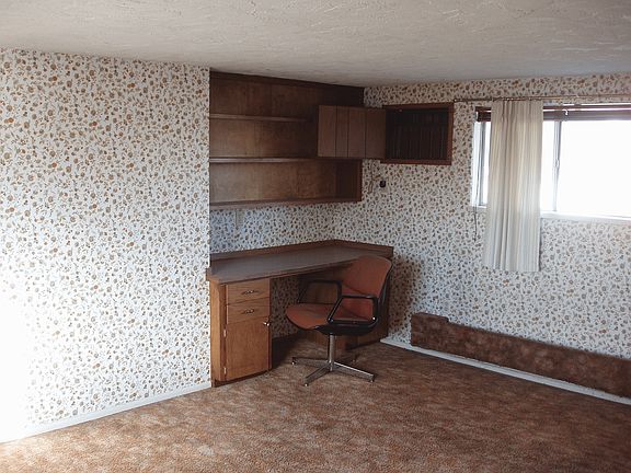 Built in desk