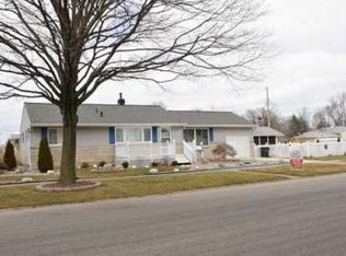 2605 Rockne Dr, South Bend, IN 46615