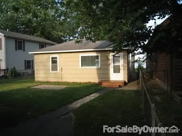9007 Nouggles Ct, Portage, MI 49002