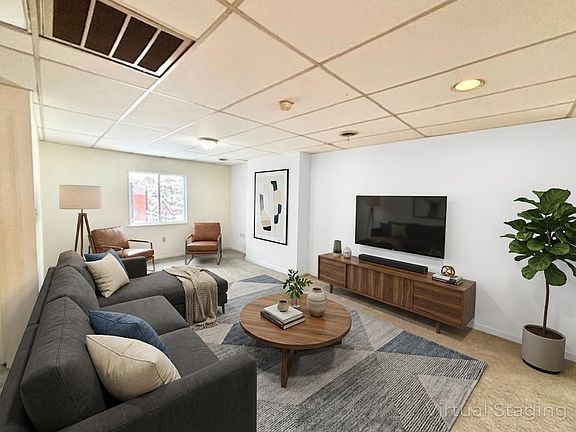 2nd image of 703 Brookline Blvd Floor 2