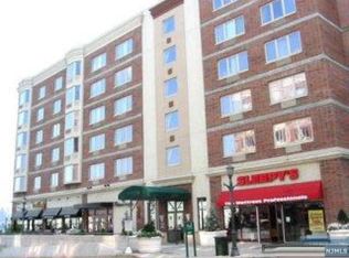 3304 City Pl #3304, Edgewater, NJ