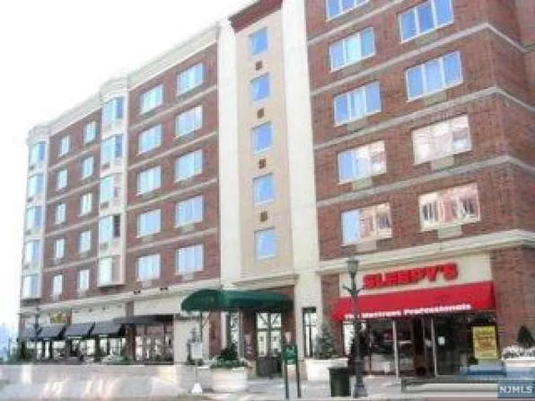 3304 City Pl #3304, Edgewater, NJ 07020