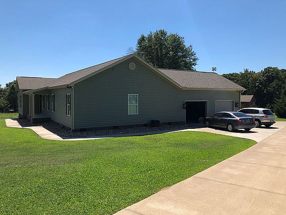 4th image of 121 Northway Dr