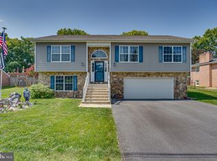 406 Sycamore Ln, Martinsburg, WV 25401