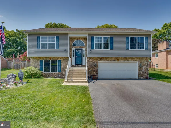 406 Sycamore Ln, Martinsburg, WV 25401