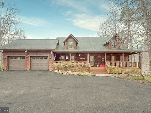 2nd image of 13101 Black Walnut Ln