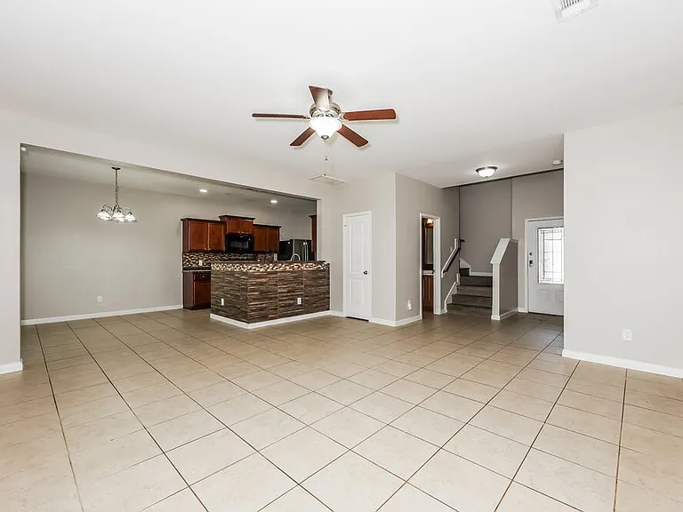 4268 Tower Ln — Photo 4