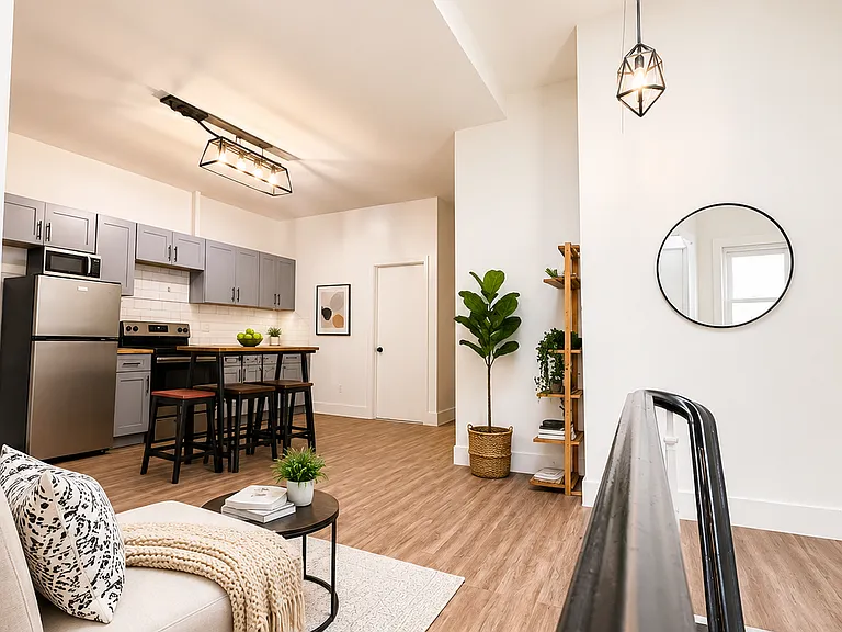 1136 Hancock St #3R — Photo 7