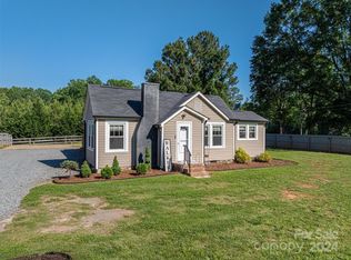 1409 Miles Rd, Dallas, NC 28034
