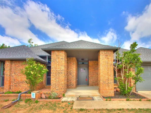 209 Tumbleweed Rd, Yukon, OK 73099