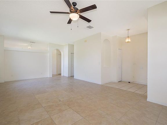 5th image of 14232 Sahalee Ln