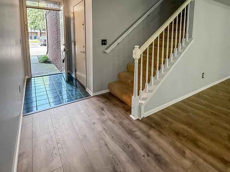 2820 Barclay Way — Photo 8