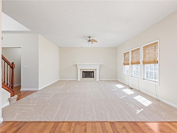 5th image of 8280 Iris Dr