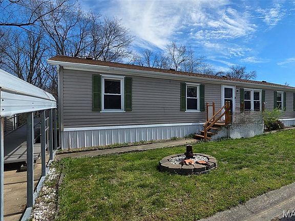 3rd image of 38 Trails End