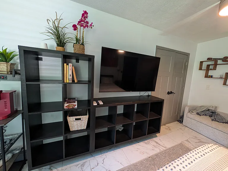 3022 Gresham Rd SE — Photo 3