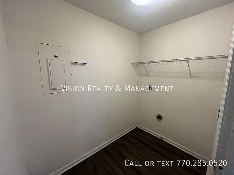153 Carroll Cir — Photo 17