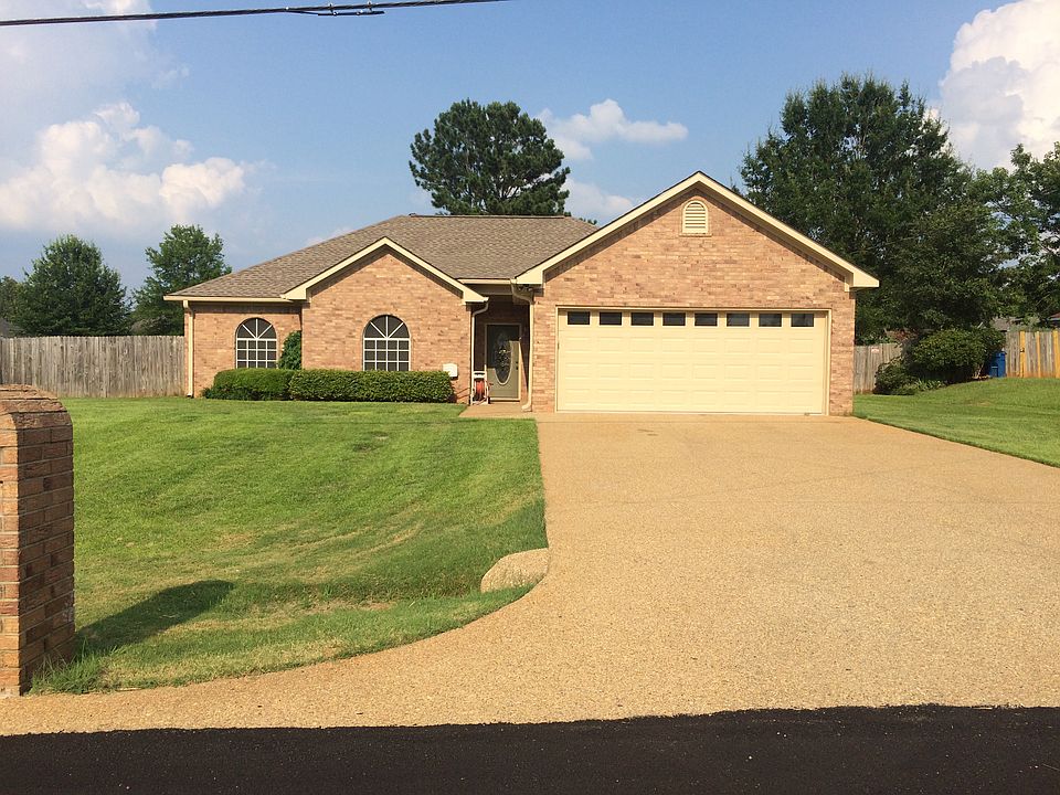 1st image of 603 Pheasant Ln