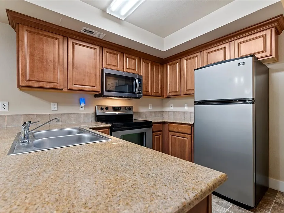 9947 W Rosecroft Ct