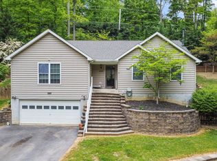 449 Shagbark Ln, Harpers Ferry, WV 25425