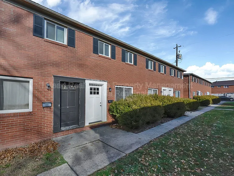 880 N Meadows Ct #J — Photo 21