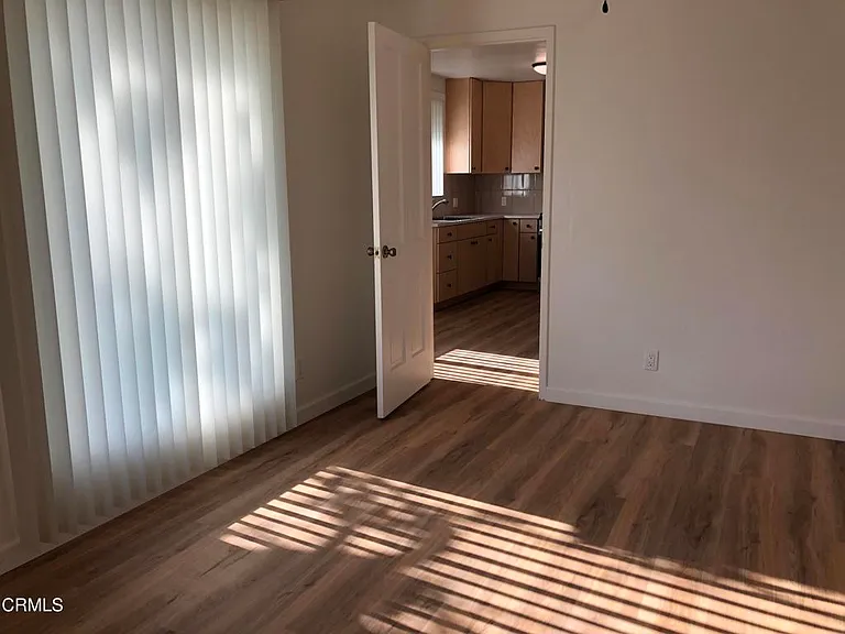 1447 Palm Dr — Photo 8