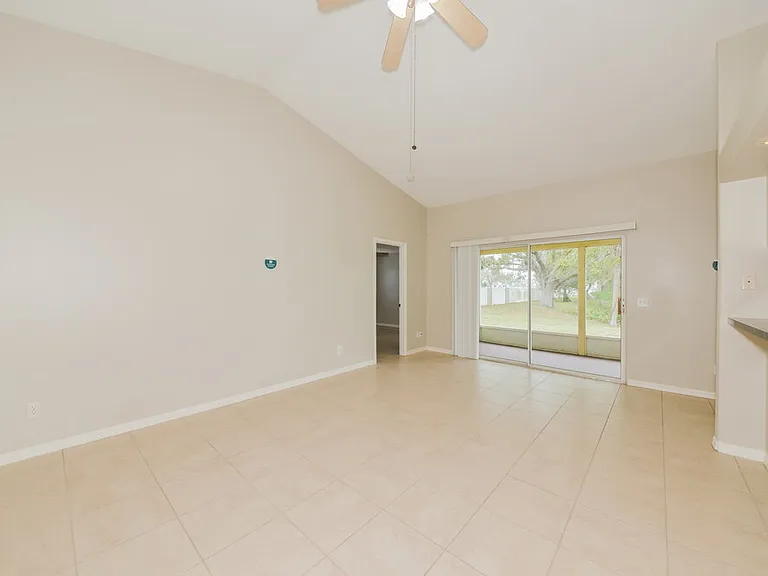 7703 33rd Ln E — Photo 3