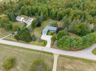 2072 Skyway Valley, Hermon, ME 04401